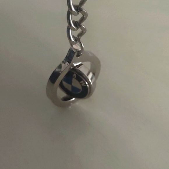 BMW Spinner Keychain - Picture 2 of 2